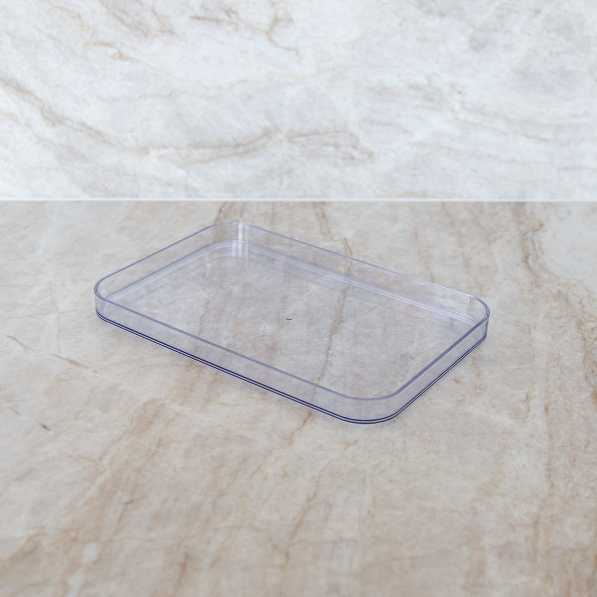 Plastkasser med låg - få styr på køkken, køl og frys i dag