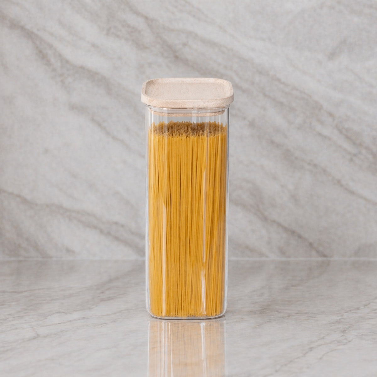 Opbevaringsglas med trælåg firkantet 2000 ml lys fyldt med spaghetti